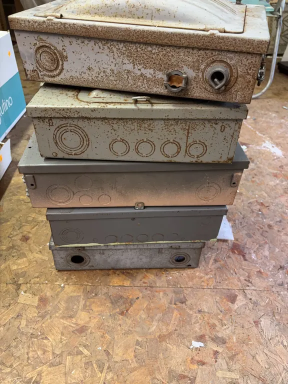 Electric fuse boxes