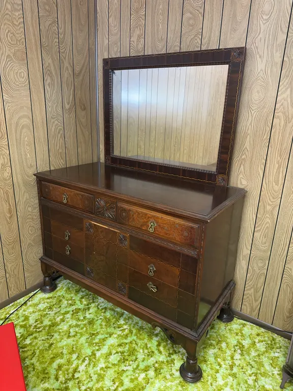 Dresser with mirror (23.5x49x66)