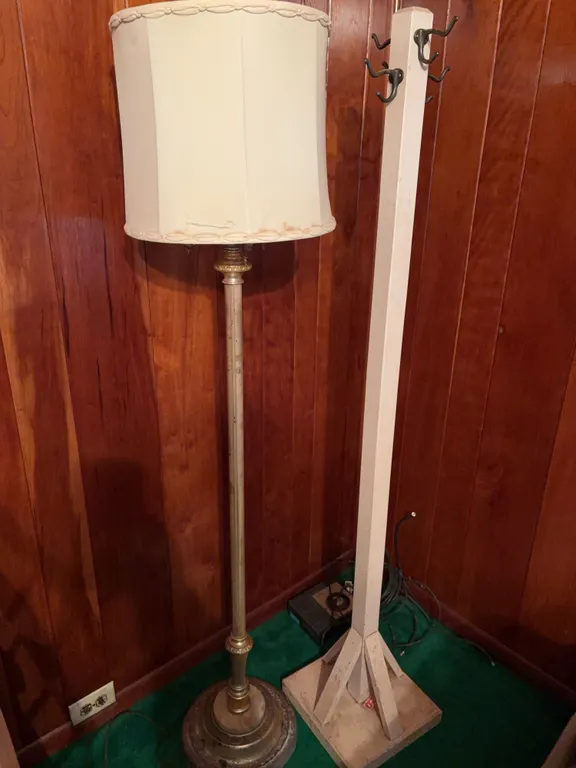 Hall tree & floor lamp