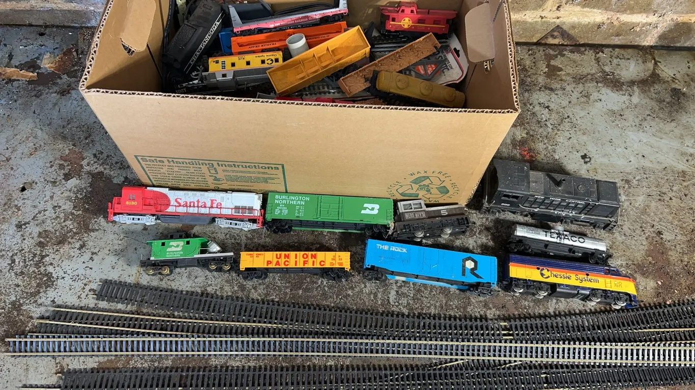 Train Cars and miscellaneous track