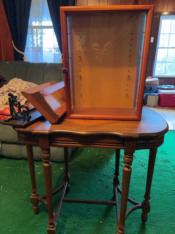 Small vintage table, shelf & more ( table is 20.5�W x 32�L x 29.5�H )