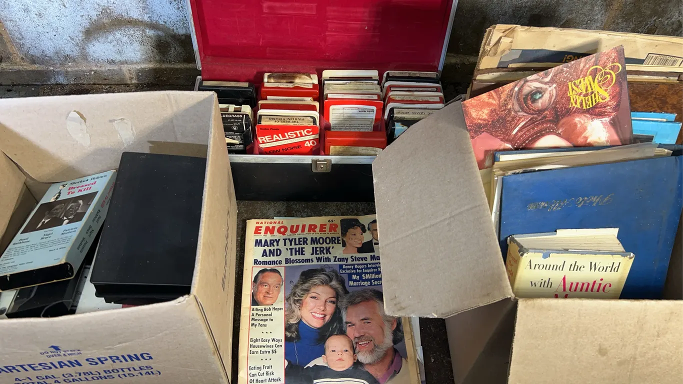 Kenny Rogers memorabilia, 8 track tapes & more