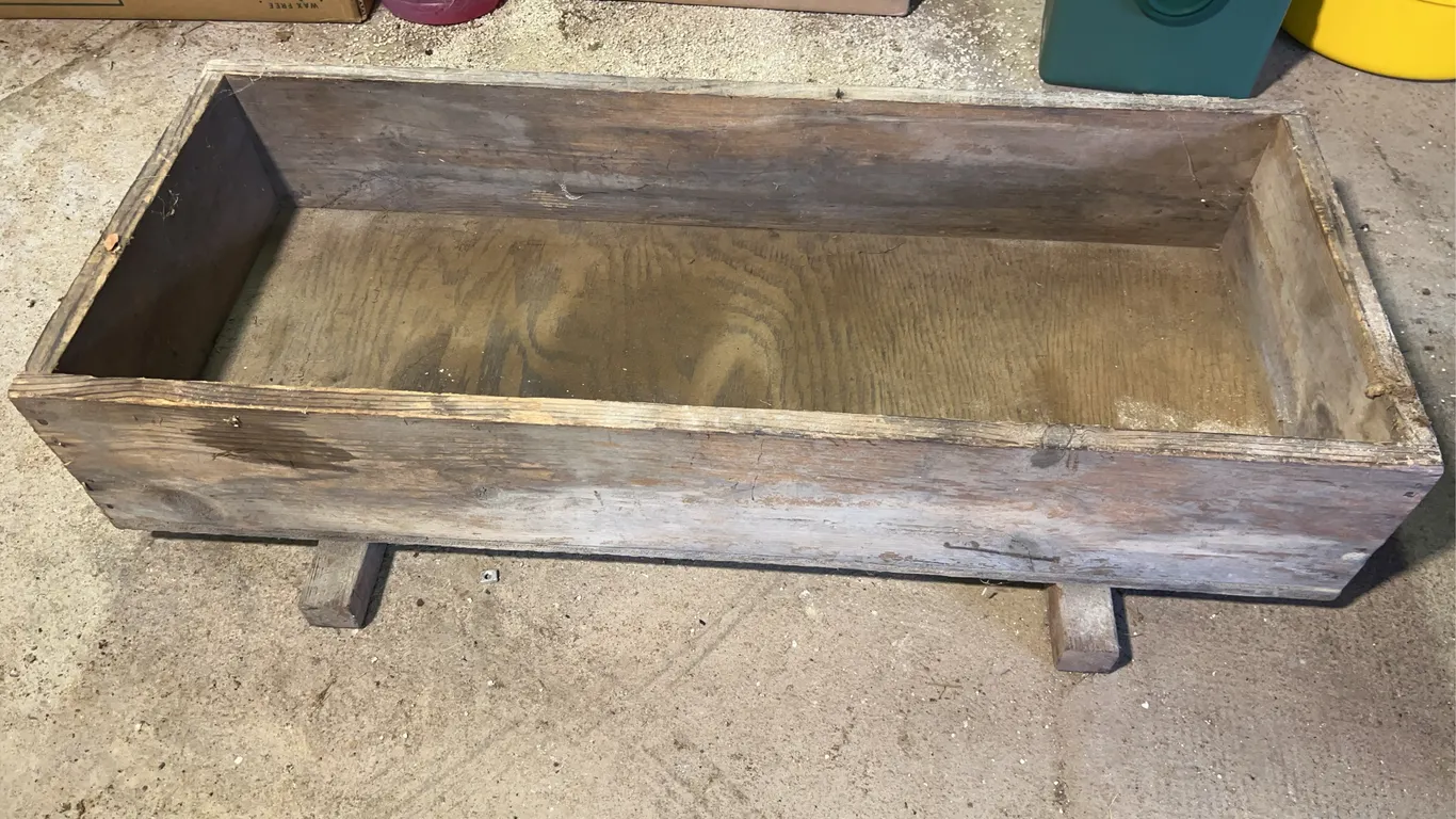 Wooden feed trough -34�x14�x6�