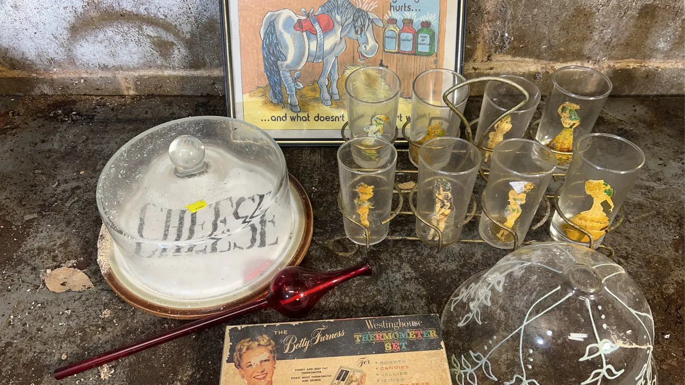 Glassware & picture