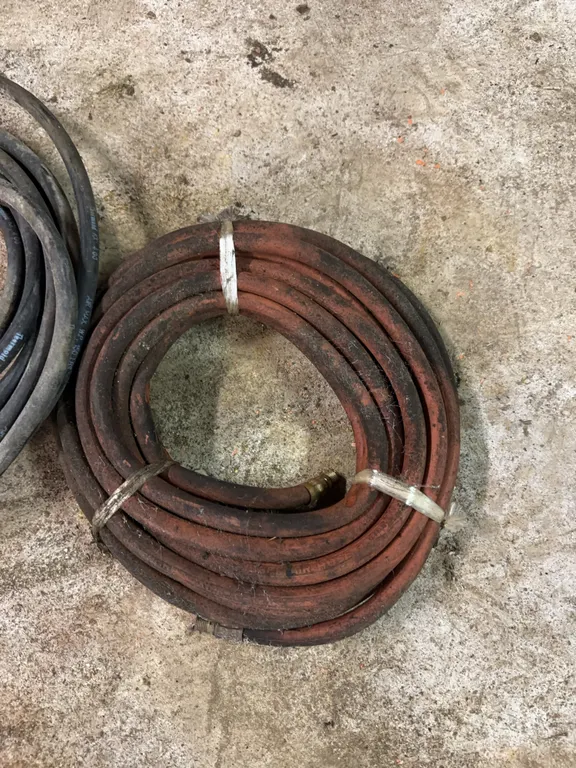 (2)- air hoses