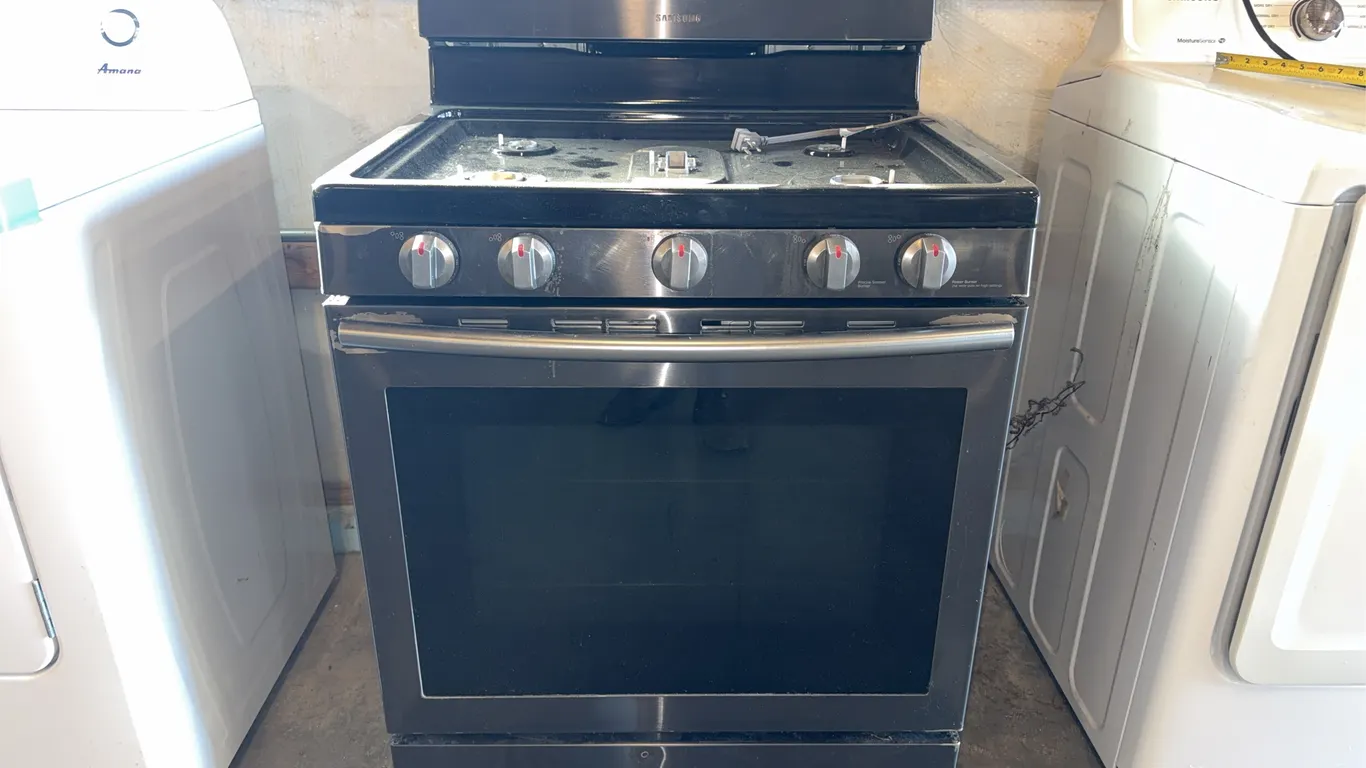 Samsung Natural gas oven, 30"x 48"