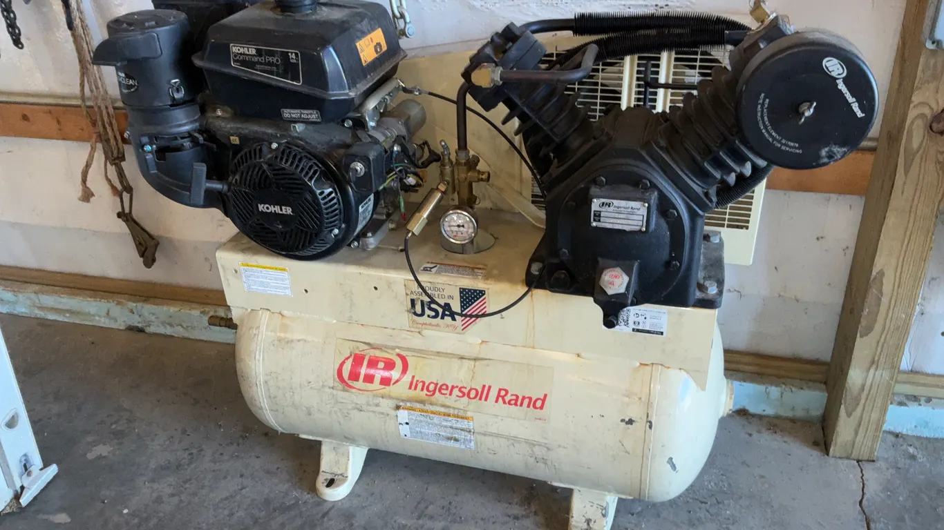 Ingersoll Rand air compressor like new