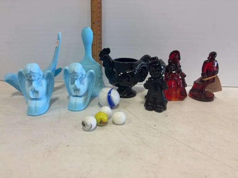 Fenton glass bird, bell, misc figurines