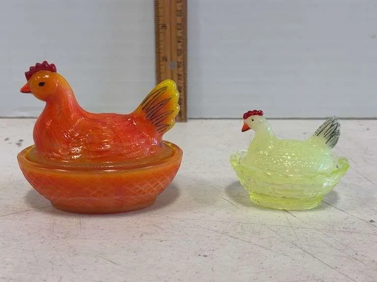 (2) mini Boyd's glass hens on a nest