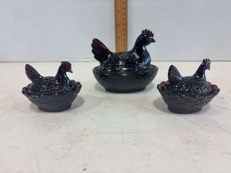 (3) mini Boyd's glass hens on a nest