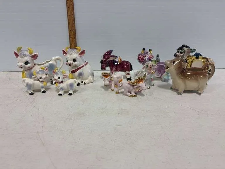 Cow S&P, sugar & creamer, figurines