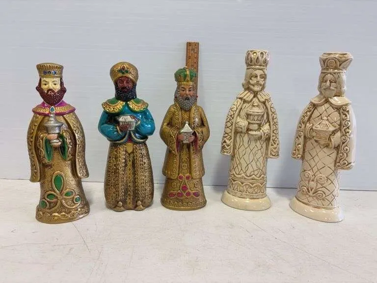 Vintage paper mache Wiseman & ceramic candle holders