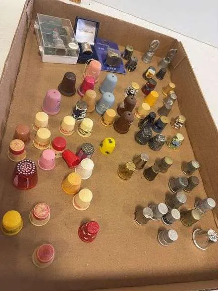 Assortment of metal & plastic thimbles