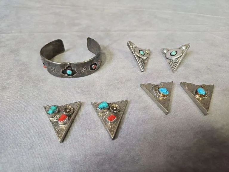 (3) pair vintage turquoise & coral collar tips & bracelet