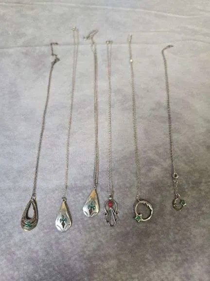 Assortment turquoise & coral necklaces