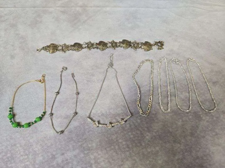 Assortment of bracelets- mostly marked 925