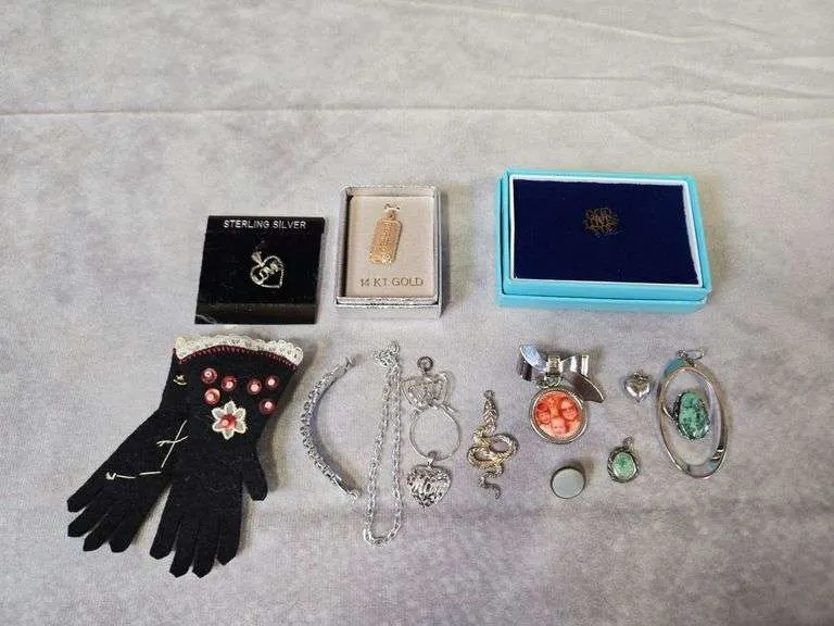 Assortment of pendants & charms, misc- includes marked 14kt gold, 925, Sterling