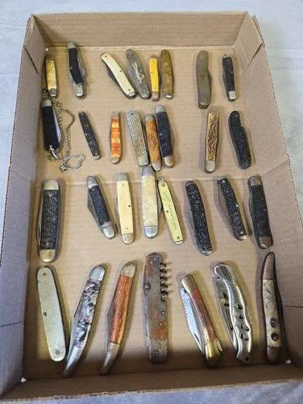 Assortment of pocket knives