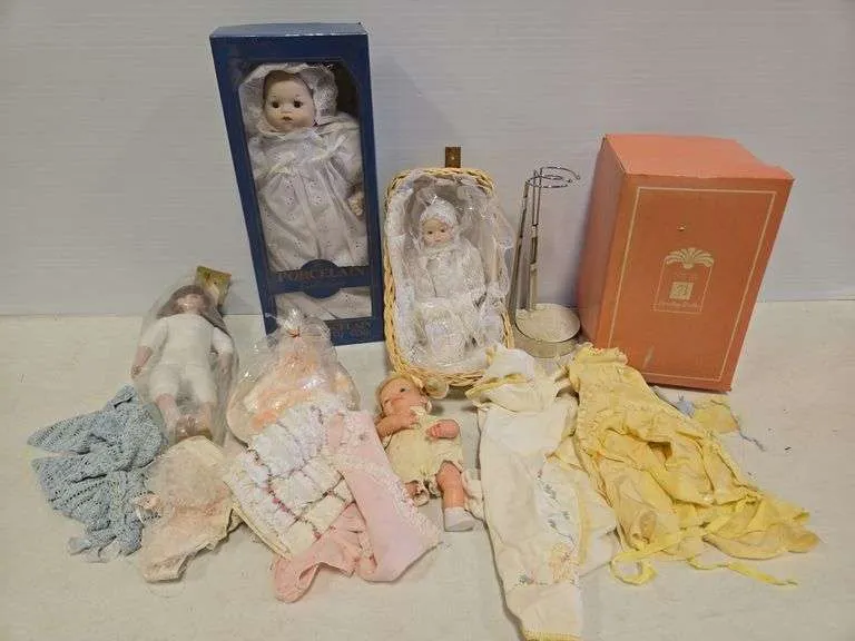 Porcelain & other dolls, clothes & holders