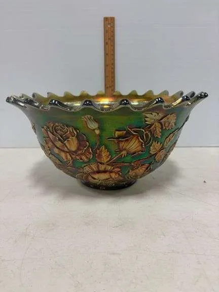 Carnival iridescent bowl