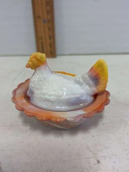 Slag glass mini hen on a nest- possibly Mosser
