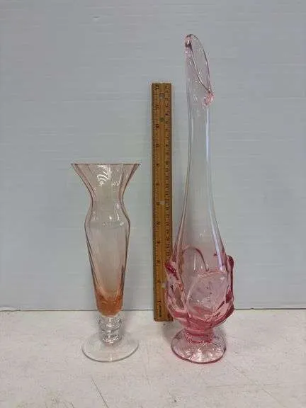 Pink petal vase- possibly Viking & depression vase