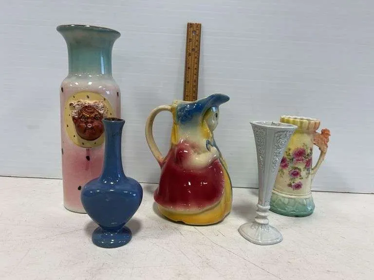 Shawnee Pottery pitcher, assortment of vases