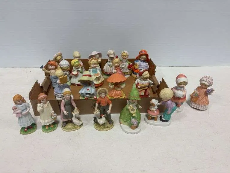 Megan & Friends & Homco figurines