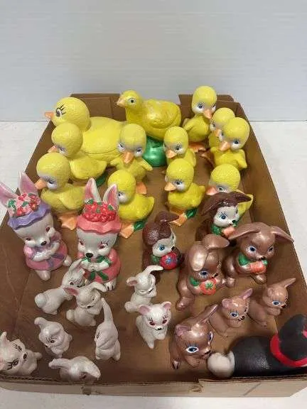 Assortment of Easter chicks & rabbits