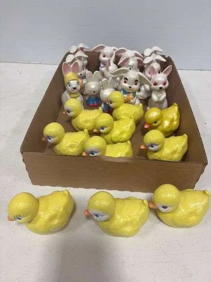Assortment of Easter chicks & rabbits