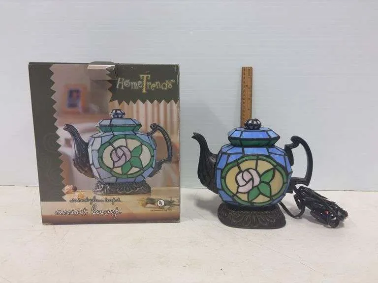 Stained glass teapot accent lamp