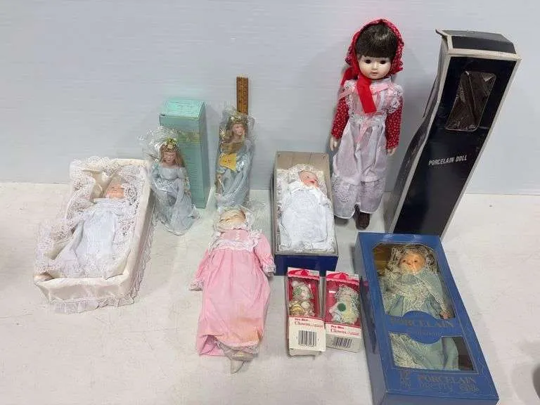 Porcelain & other dolls