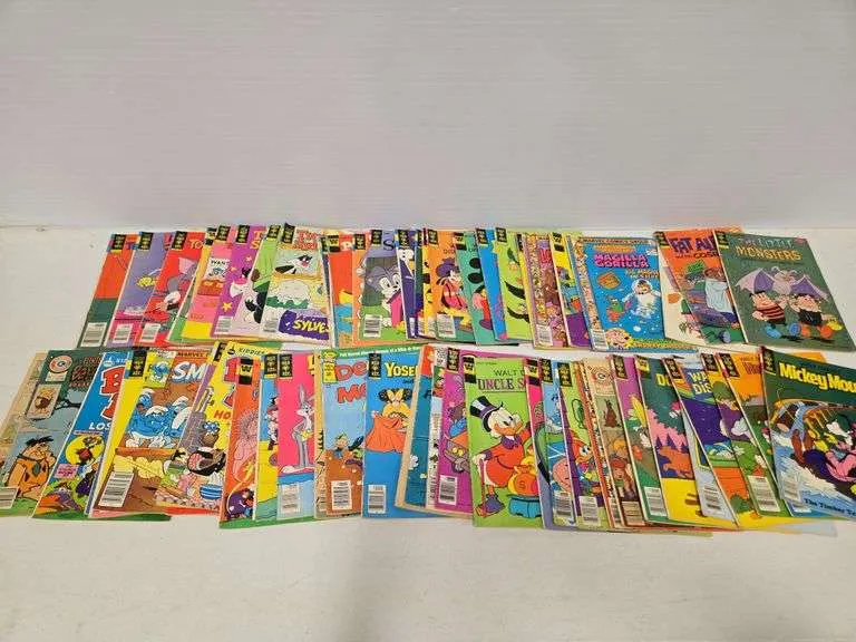 Large qty Gold Key, Whitman & other comics- includes Little Lulu, Porky Pig, Looney Tunes & more