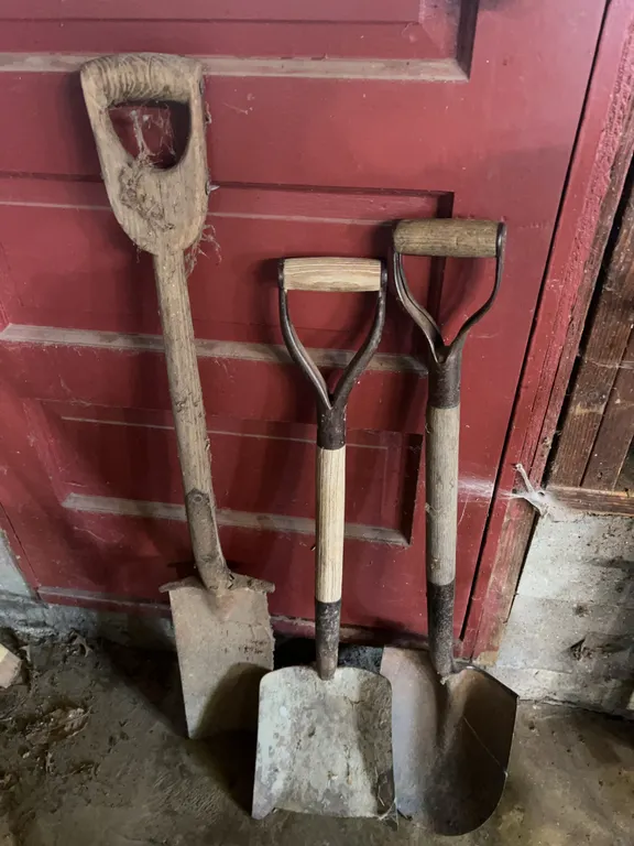 (3)- shovels