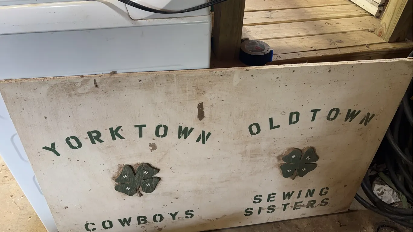 Yorktown 4H sign -48�x30�