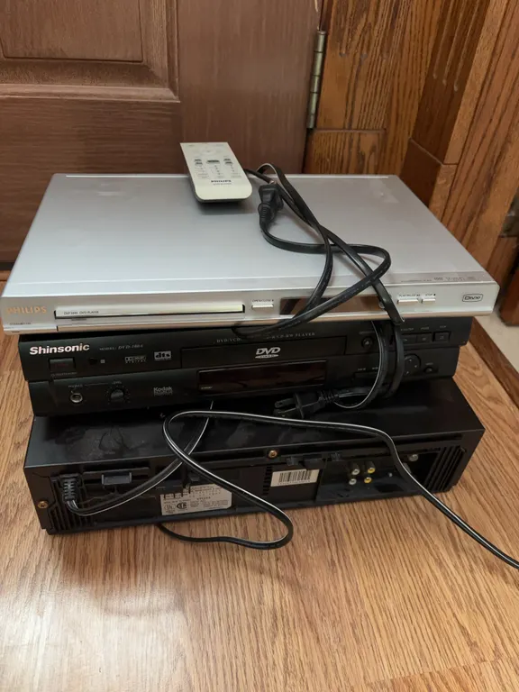 DVD players, fryer & laptop