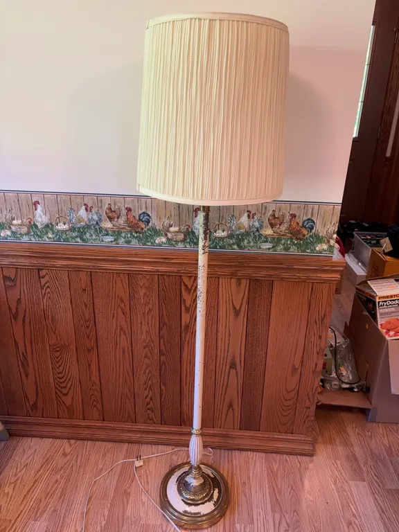 Floor lamp