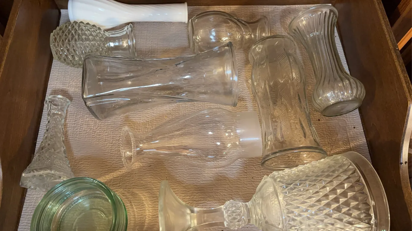 Miscellaneous glassware
