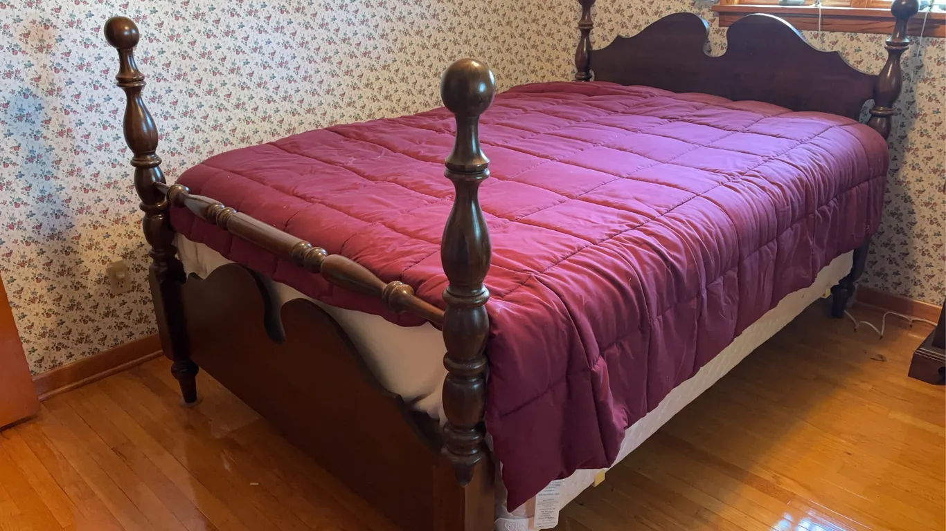 Queen size bed