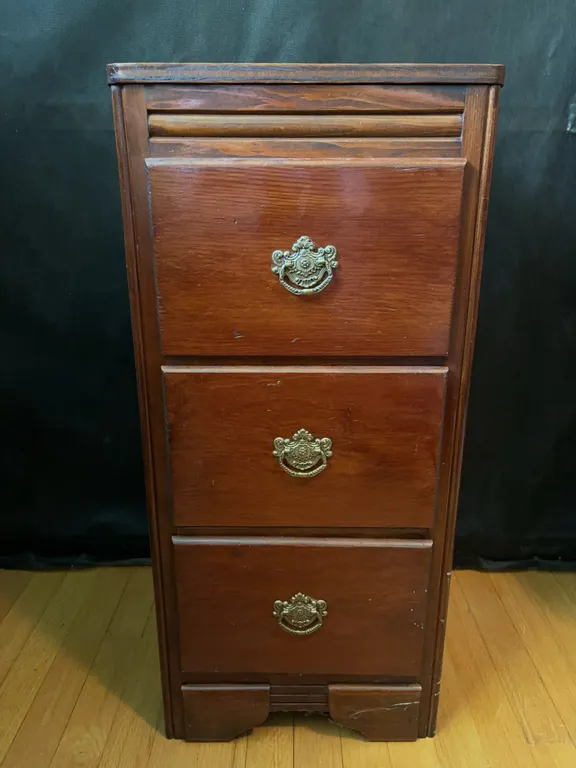 3 drawer stand 14�W x 14�L x 30�H