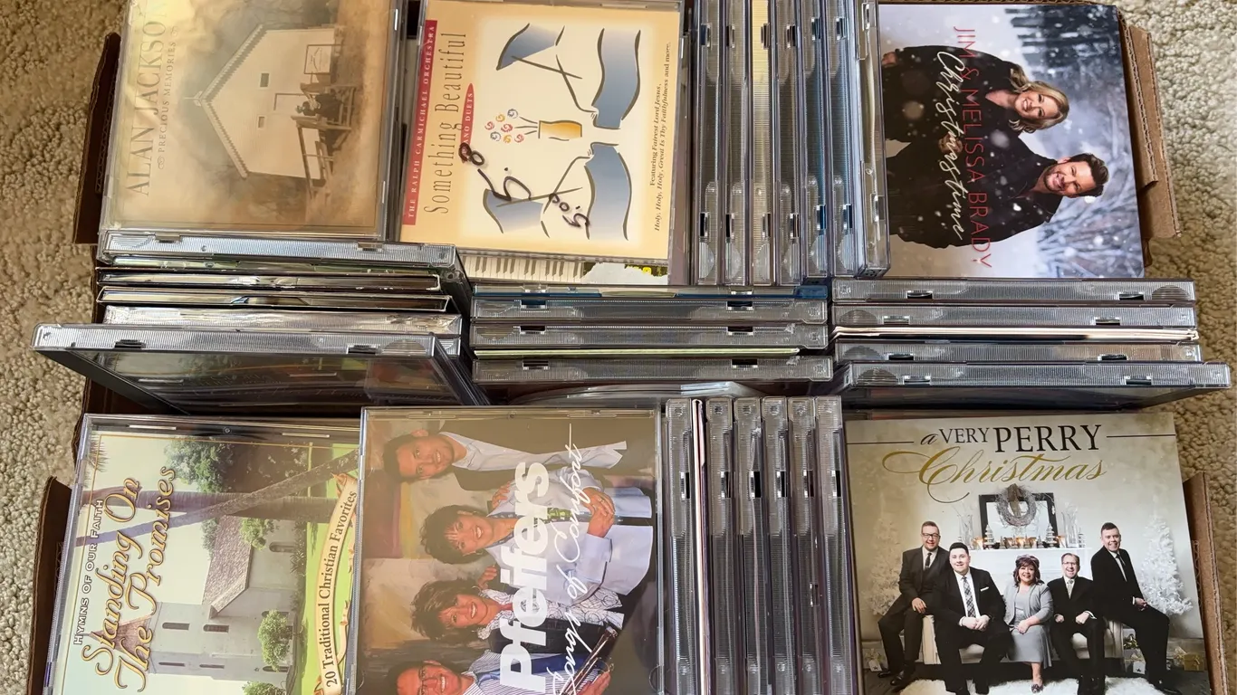 Assorted cds