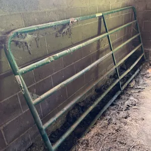 10� gate