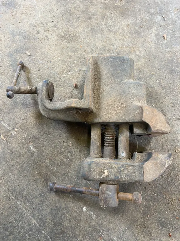 Small vise