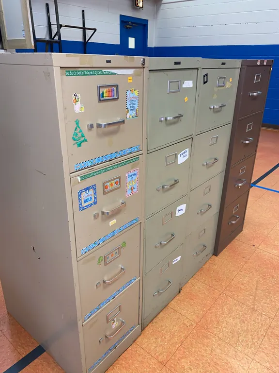 (4) Filling cabinets