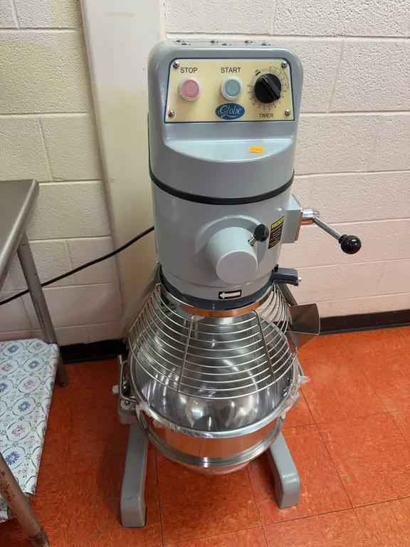 Globe commercial mixer