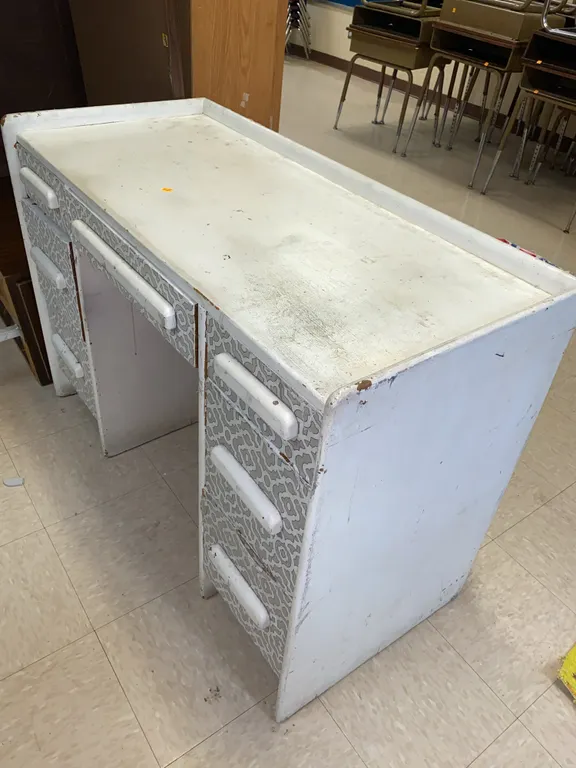 (2) Desks (2) Shelves