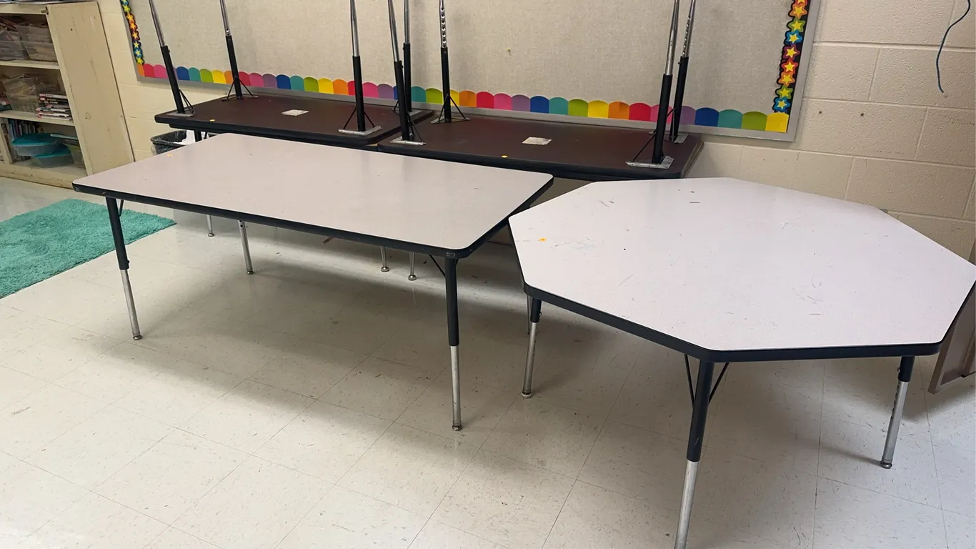 (6) Classroom Tables