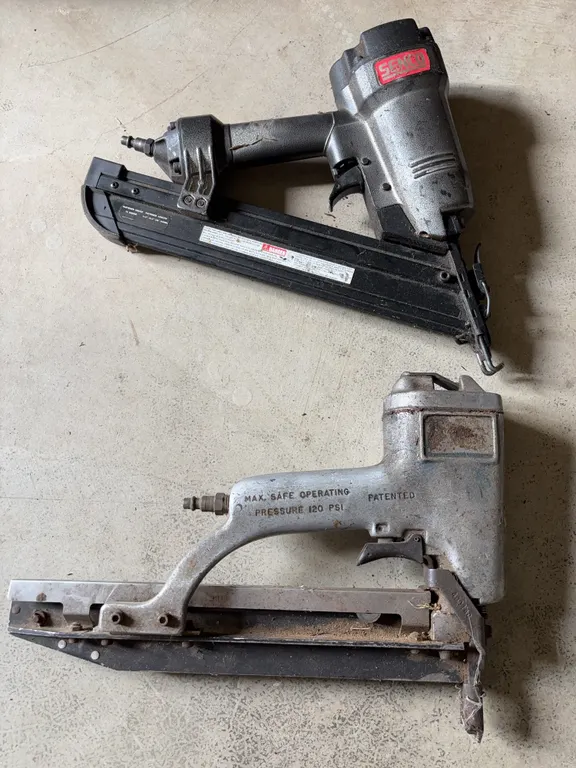 Senco pin nailer and paslode pin nailer