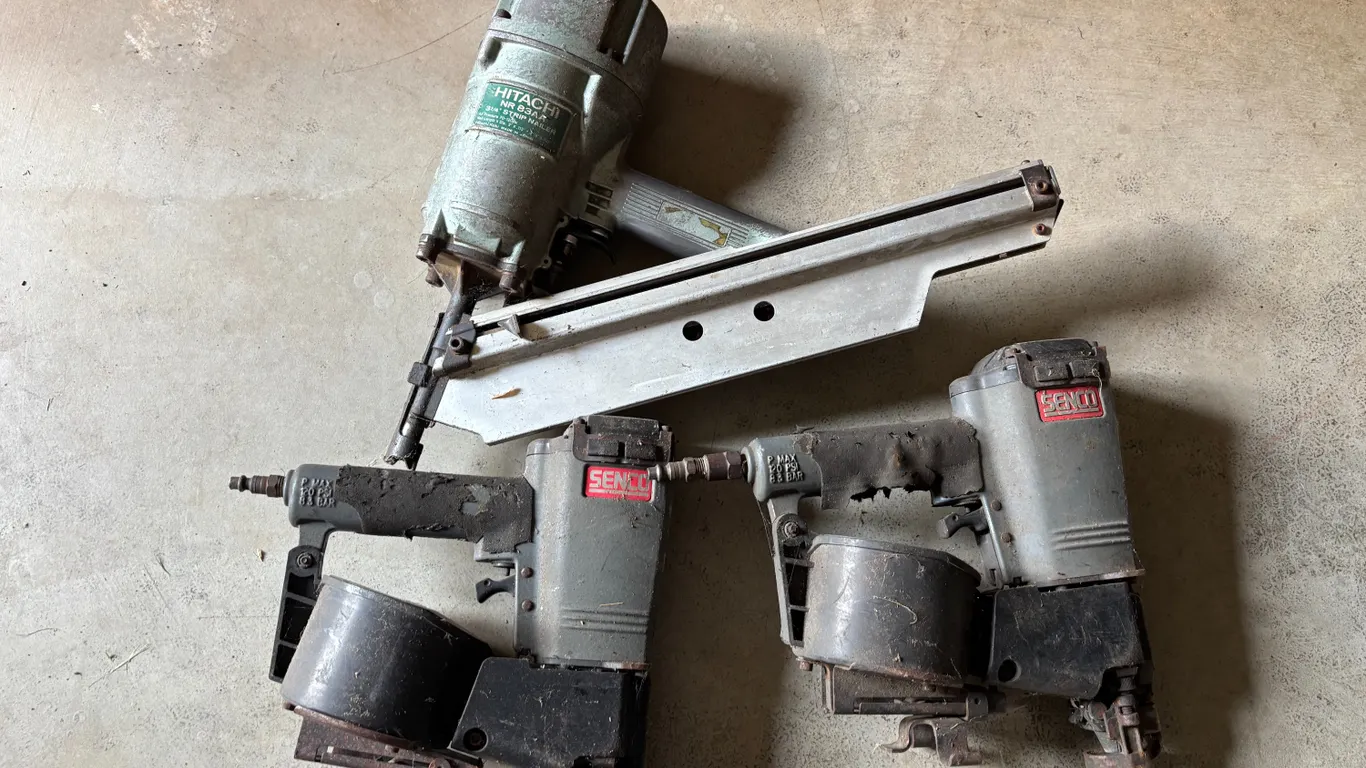 Framing and roofing nailers