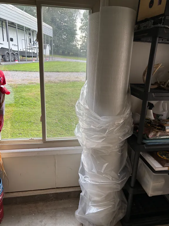 (7') L roll of insulation
